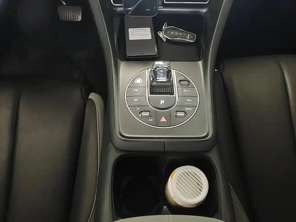 Hiace 05 DM-i 2025 DM-i Intelligent Driving Edition 75KM Luxury Model — миниатюра 14