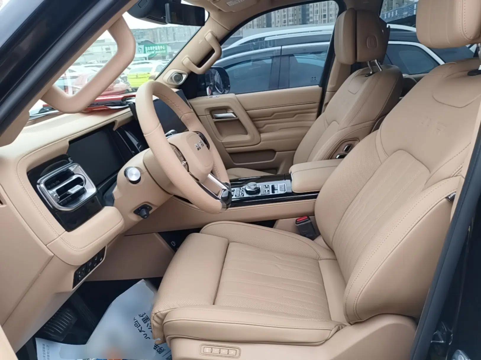 BAIC Off-Road BJ60 Leiting 2024 Magic Electric Drive Advanced Version 5 Seats — миниатюра 17