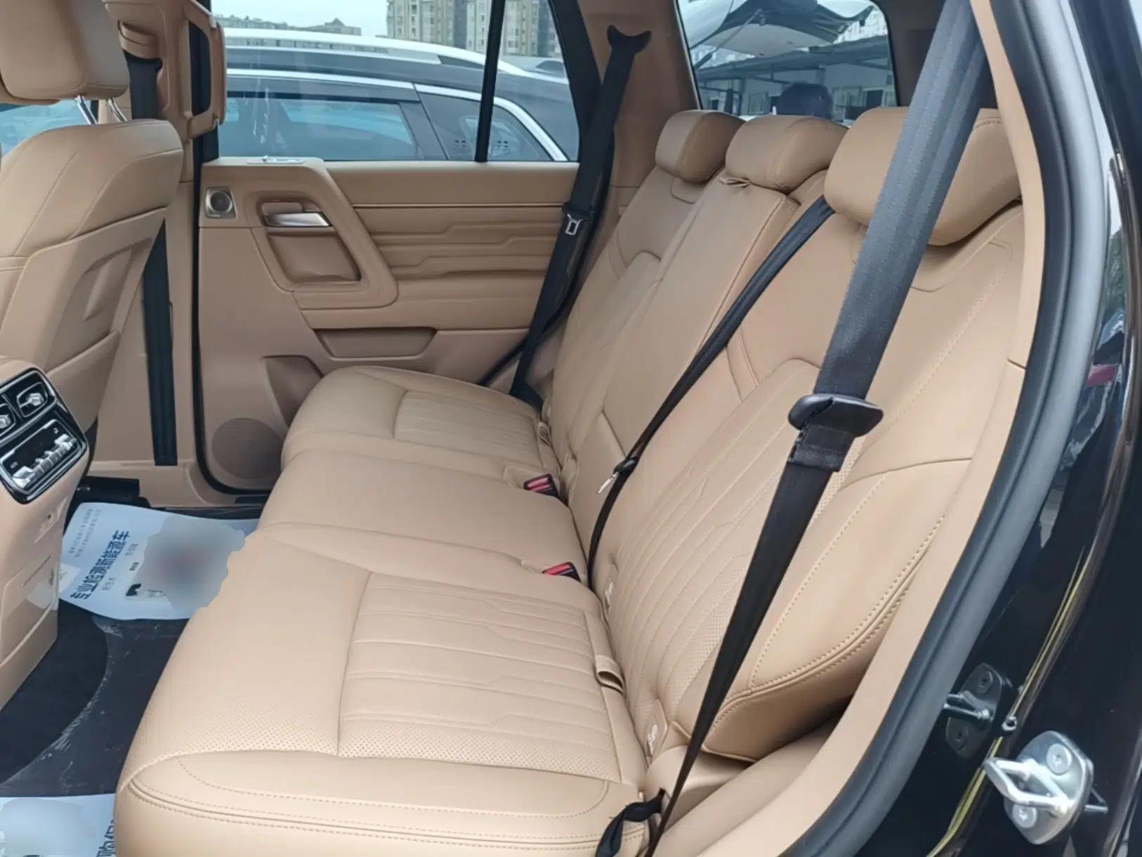 BAIC Off-Road BJ60 Leiting 2024 Magic Electric Drive Advanced Version 5 Seats — миниатюра 19