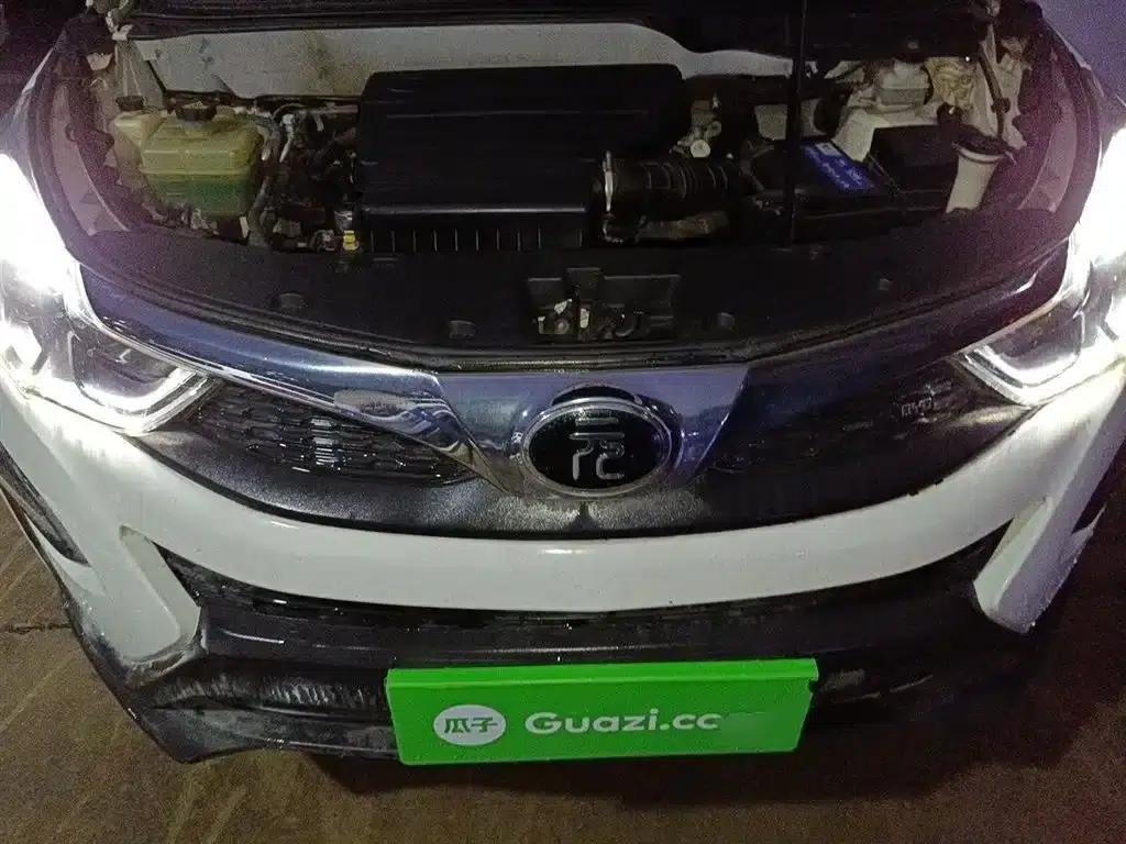 2017 Yuan 1.5L Automatic Cool Connected Edition — миниатюра 11