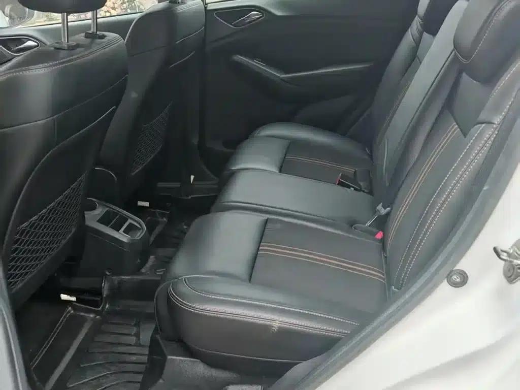 2017 Yuan 1.5L Automatic Cool Connected Edition — миниатюра 14
