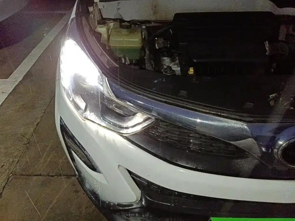 2017 Yuan 1.5L Automatic Cool Connected Edition — миниатюра 20