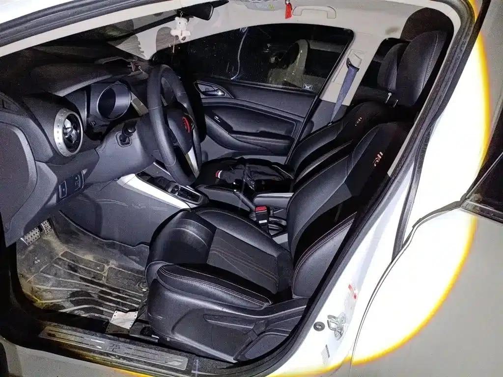 2017 Yuan 1.5L Automatic Cool Connected Edition — миниатюра 8