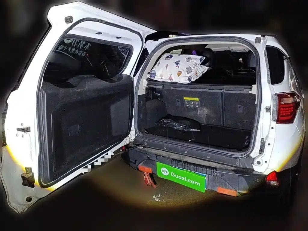 2017 Yuan 1.5L Automatic Cool Connected Edition — миниатюра 10