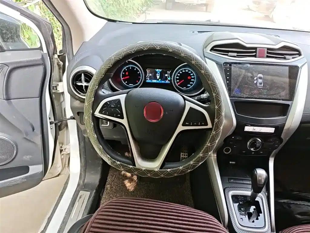 2017 Yuan 1.5L Automatic Cool and Stylish Model — миниатюра 11