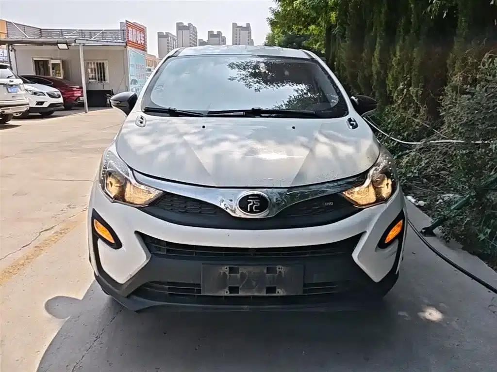 2017 Yuan 1.5L Automatic Cool and Stylish Model — миниатюра 3