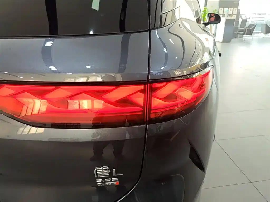 Tang L 2025 EV 600KM Four-Wheel Drive LiDAR Flagship Edition — миниатюра 8