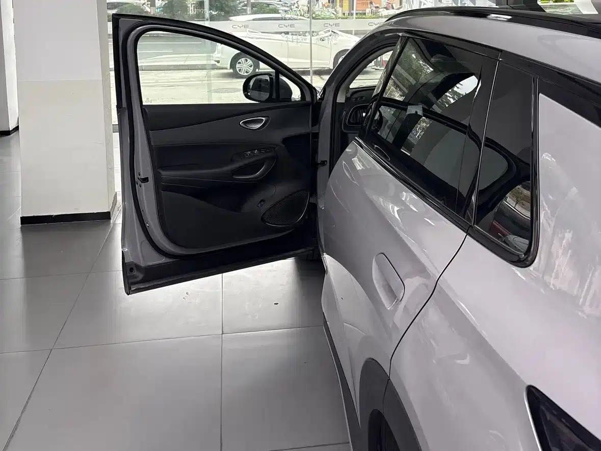 Hiace 05 EV 2025 520KM Flagship Intelligent Navigation Edition — миниатюра 8