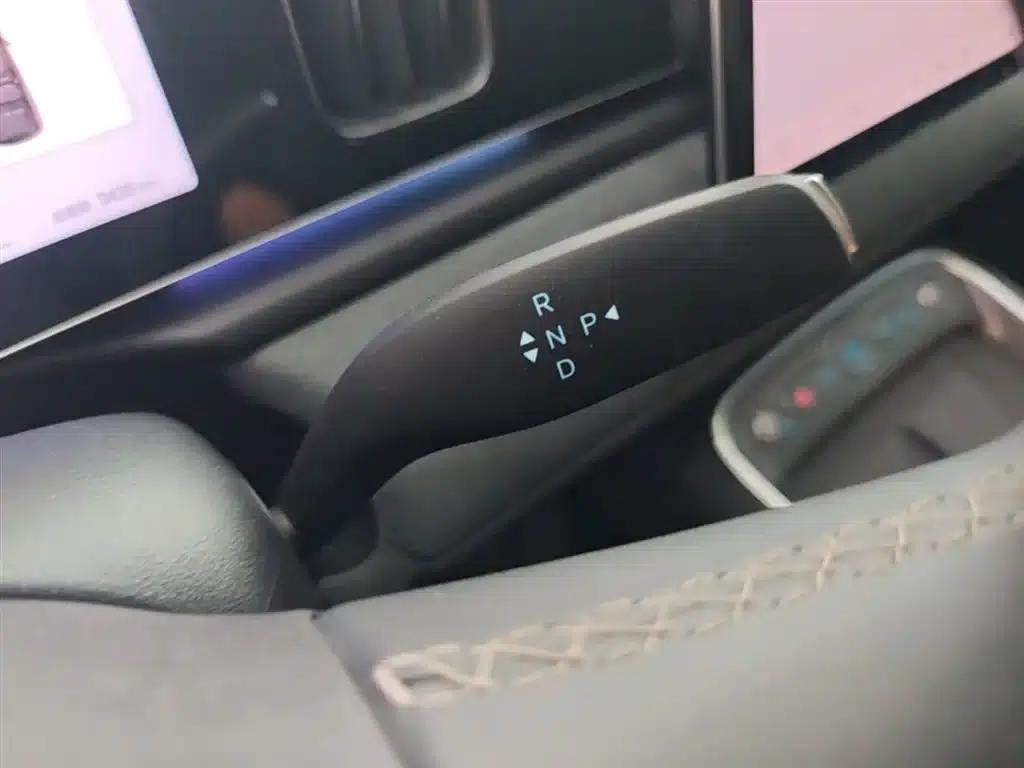 Hiace 05 EV 2025 520KM Flagship Intelligent Navigation Edition — миниатюра 14