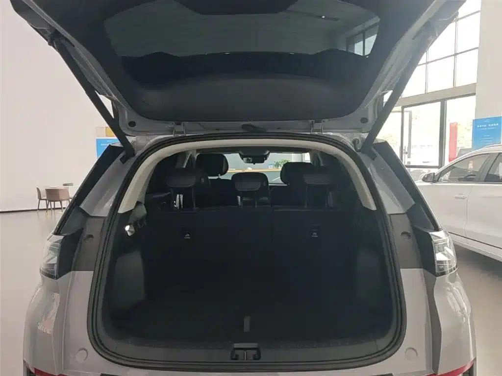 Hiace 05 EV 2025 520KM Flagship Intelligent Navigation Edition — миниатюра 19