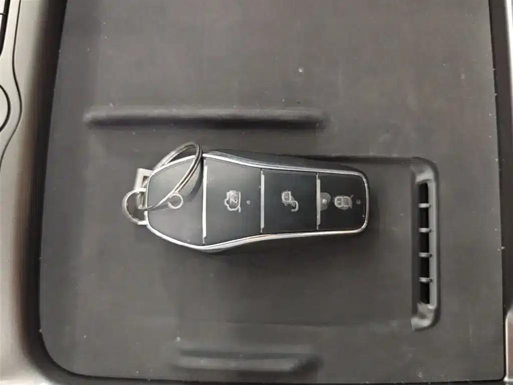 Hiace 05 EV 2025 520KM Flagship Intelligent Navigation Edition — миниатюра 9