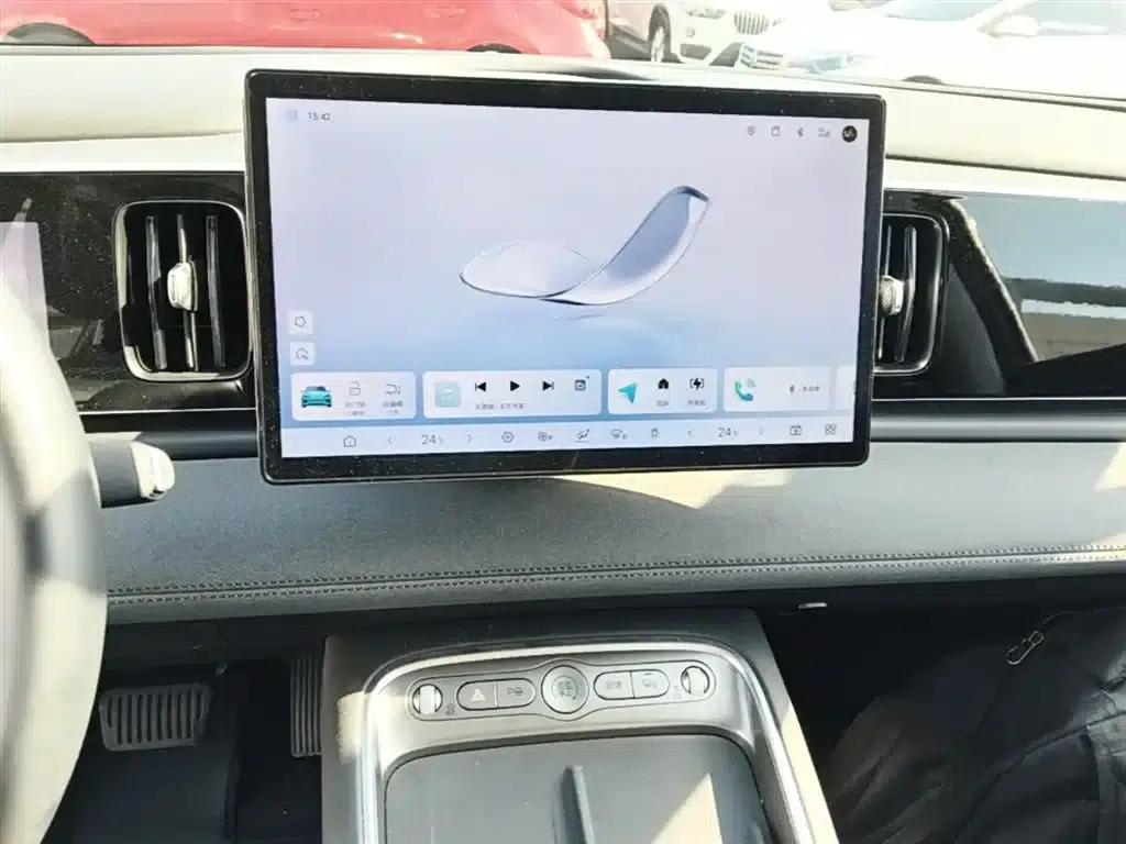 Hiace 05 EV 2025 520KM Flagship Intelligent Navigation Edition — миниатюра 13
