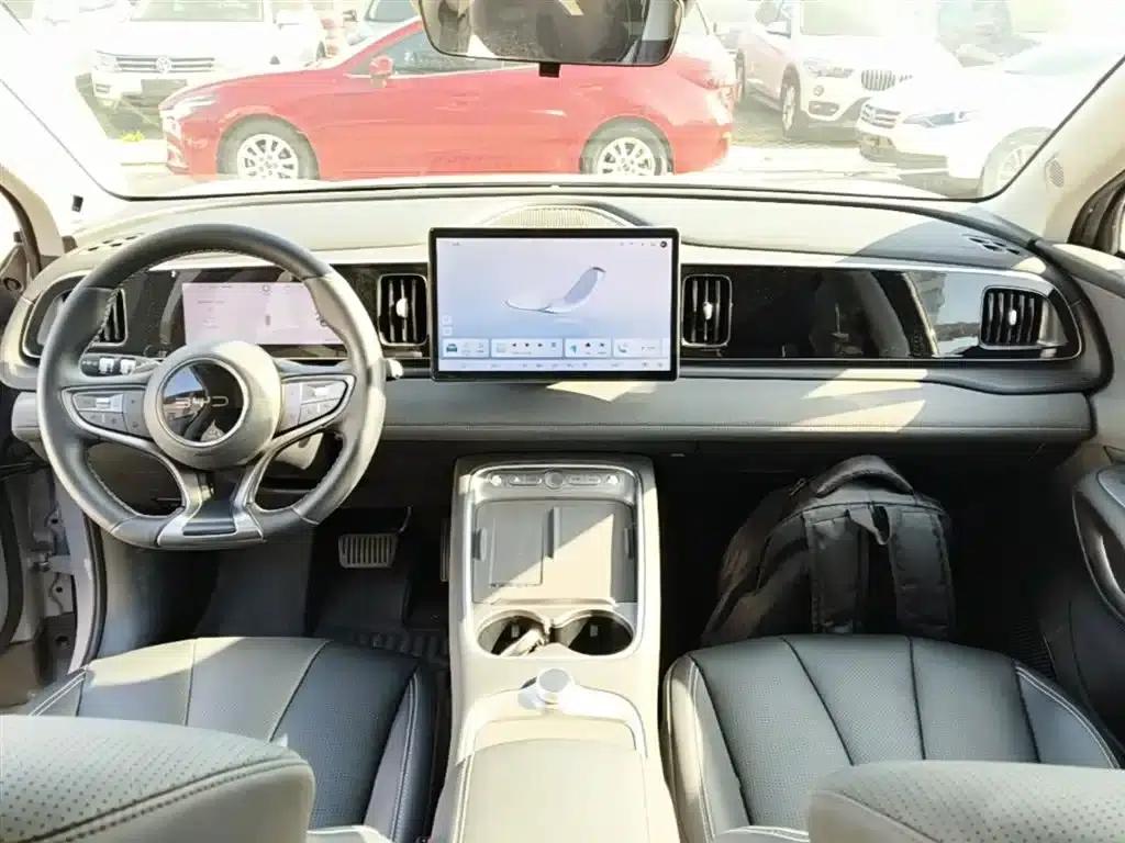 Hiace 05 EV 2025 520KM Flagship Intelligent Navigation Edition — миниатюра 10