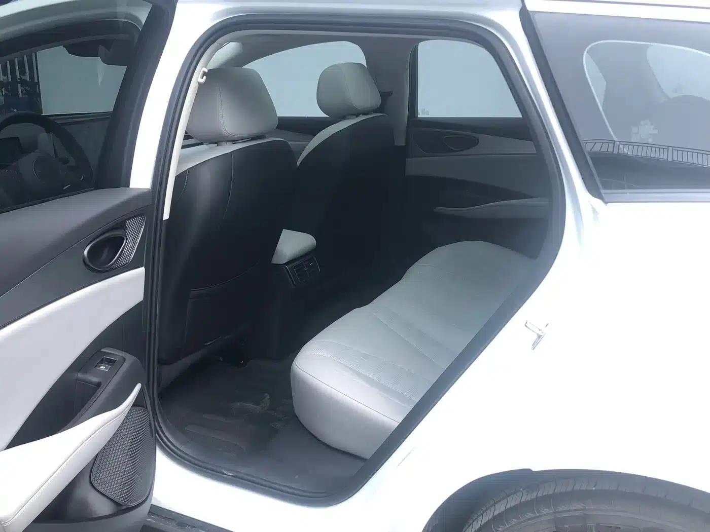 Seal 06 DM-i Touring Edition 2025 DM-i 150KM Flagship Model — миниатюра 6
