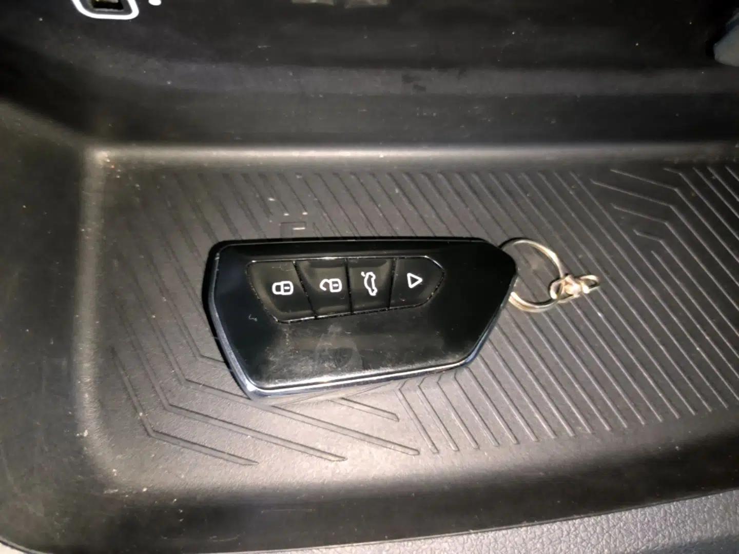 Bestune NAT 2023 PRO Comfortable Travel Extended Range Battery-Swap Version 401km — миниатюра 12
