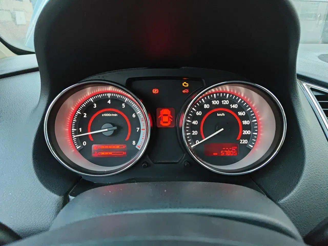 Bestune B50 2013 1.6L manual Comfort trim level — миниатюра 12