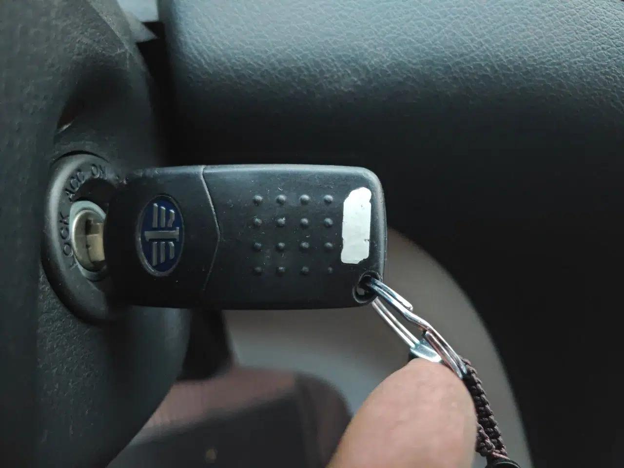Bestune B50 2013 1.6L manual Comfort trim level — миниатюра 9