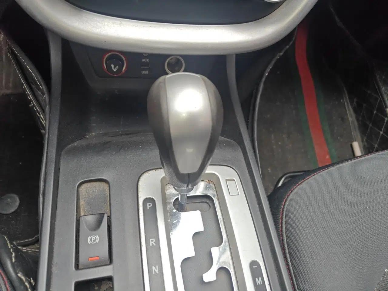 Bestune X80 2013 2.0L automatic comfort version — миниатюра 15