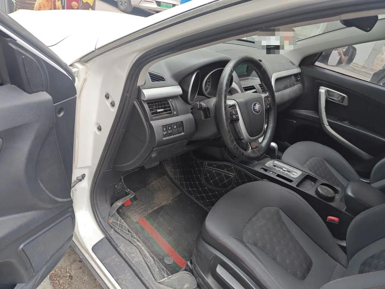 Bestune X80 2013 2.0L automatic comfort version — миниатюра 17