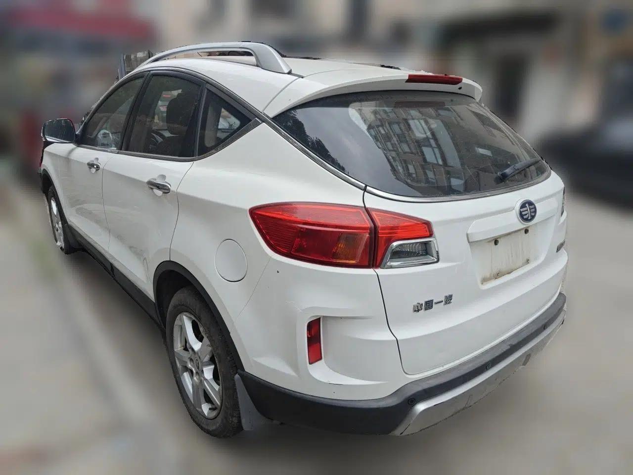 Bestune X80 2013 2.0L automatic comfort version — миниатюра 4