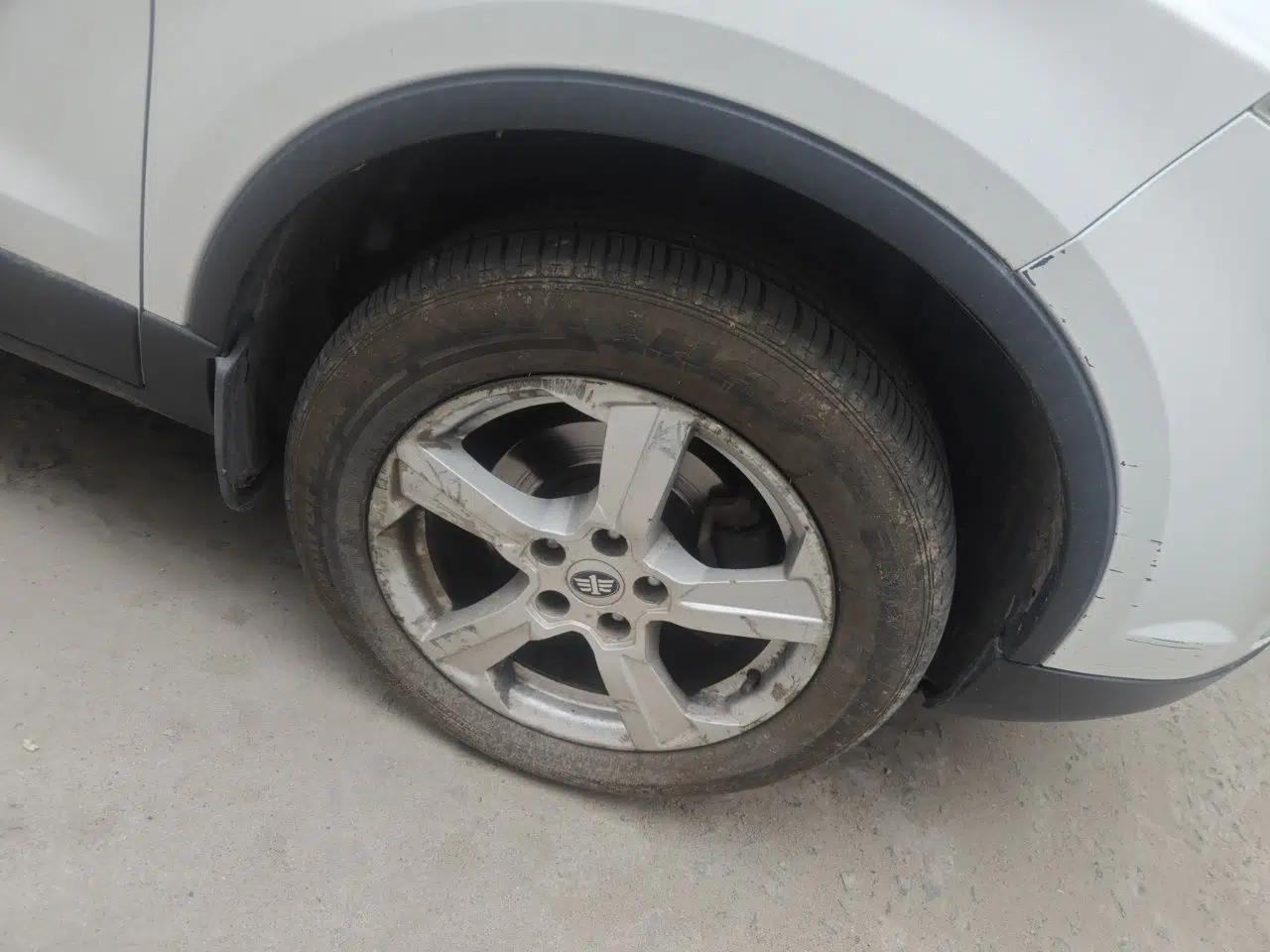 Bestune X80 2013 2.0L automatic comfort version — миниатюра 8