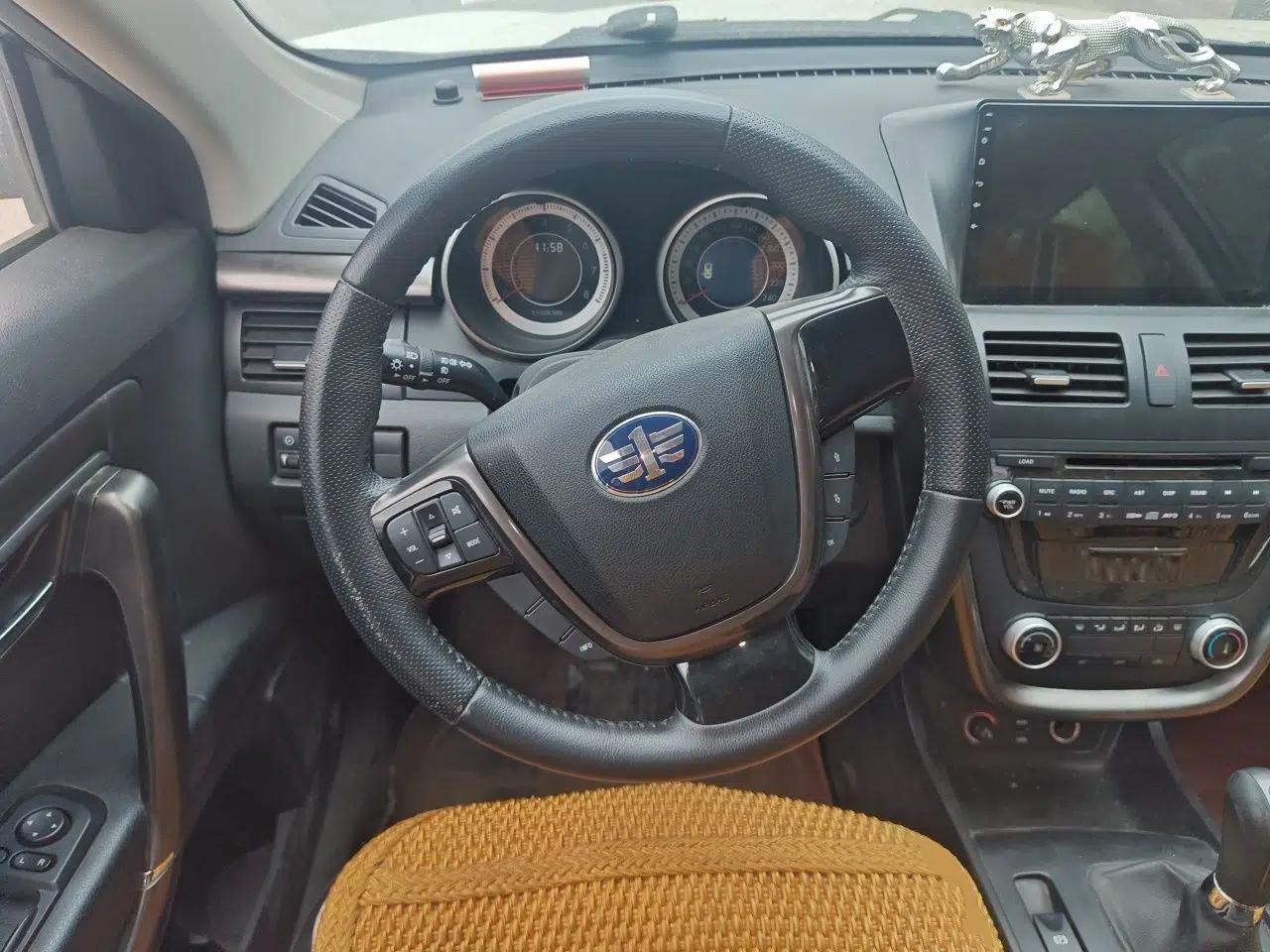 Bestune X80 2016 2.0L manual base trim — миниатюра 11