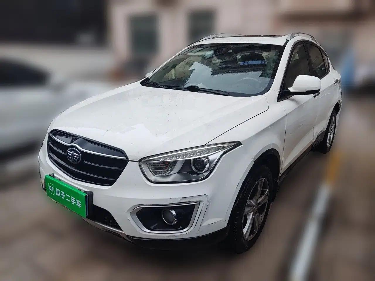 Bestune X80 2016 2.0L automatic Comfort trim level — миниатюра 1