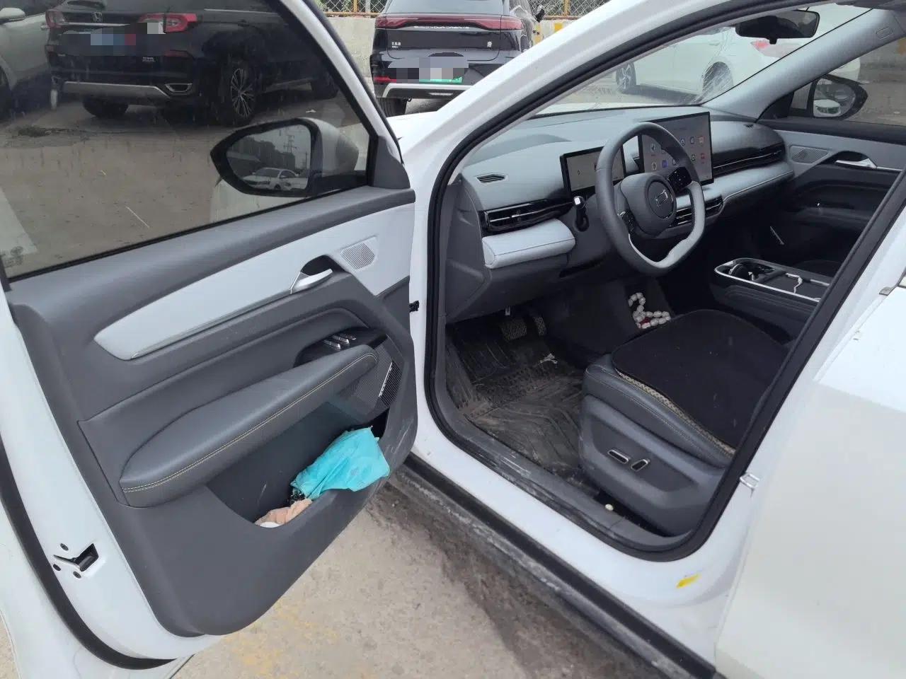 Bestune Yueyi 03 2025 565km Enjoy Edition — миниатюра 17