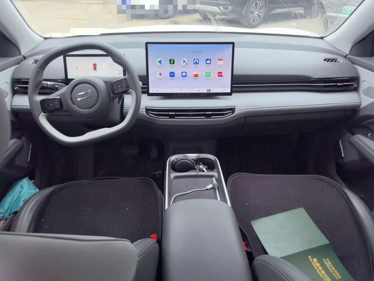 Bestune Yueyi 03 2025 565km Enjoy Edition — миниатюра 10
