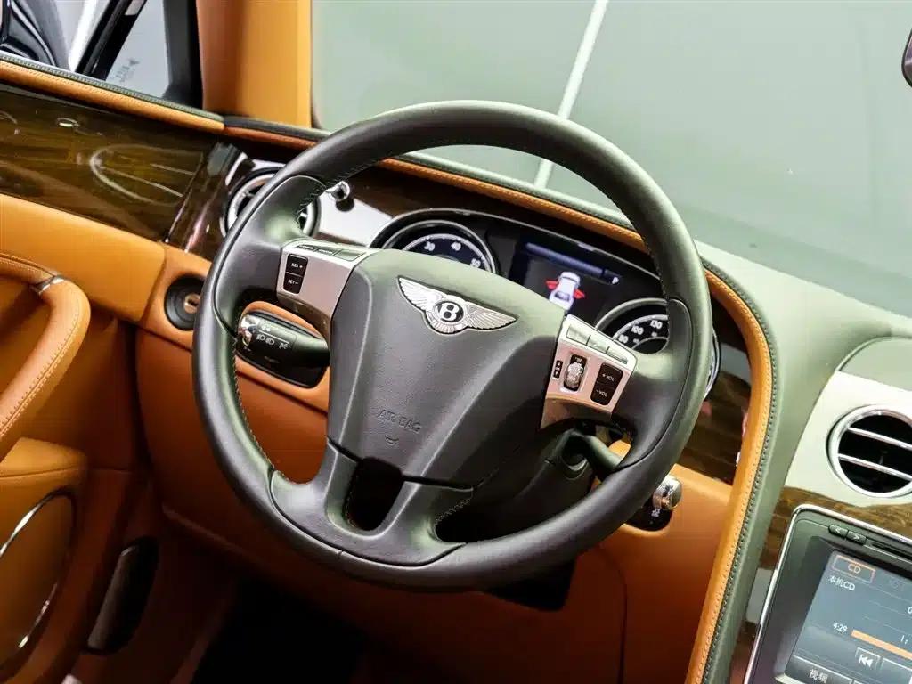 2017 Flying Spur 4.0T V8 Standard Edition — миниатюра 15