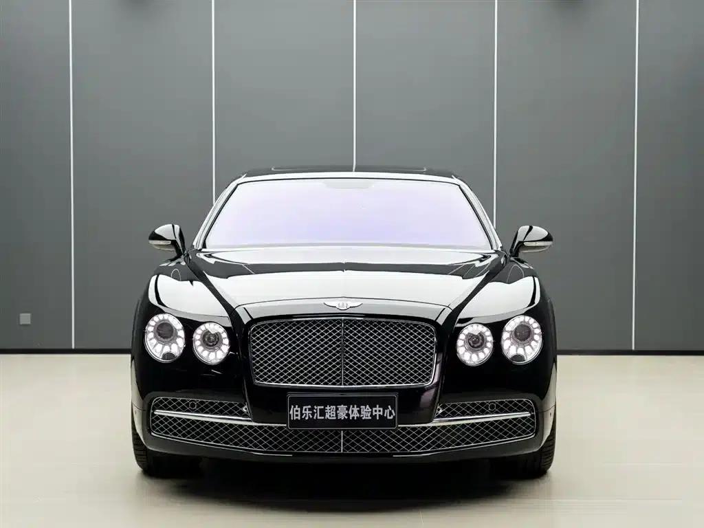 2017 Flying Spur 4.0T V8 Standard Edition — миниатюра 3