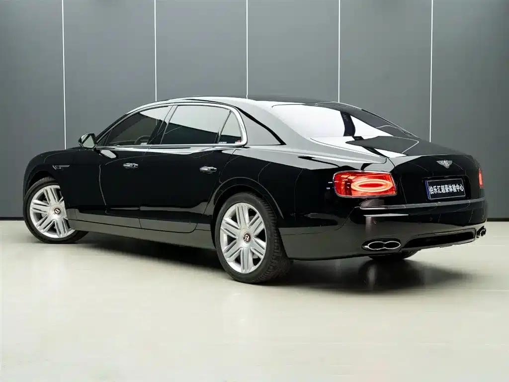 2017 Flying Spur 4.0T V8 Standard Edition — миниатюра 4