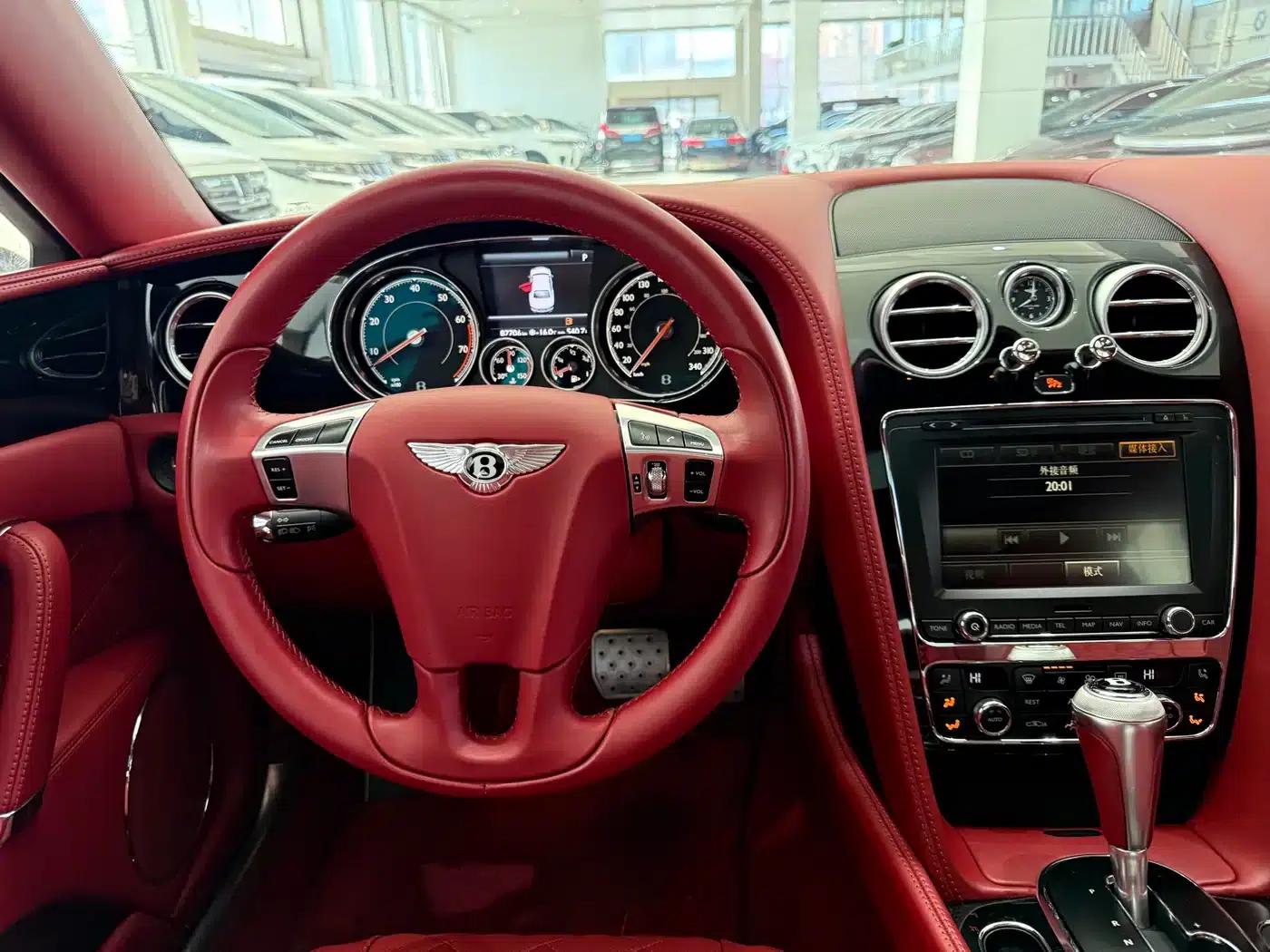 2016 Flying Spur 4.0T V8 Standard Edition — миниатюра 15