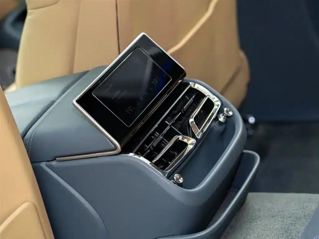 Flying Spur 2020 6.0T W12 Standard Edition — миниатюра 13