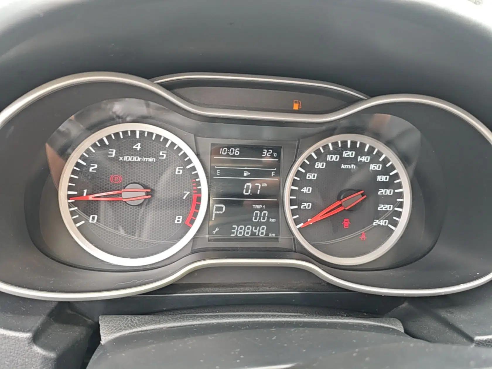 Bestune X40 2019 1.6L Automatic Luxury Version China V Emission Standard — миниатюра 15