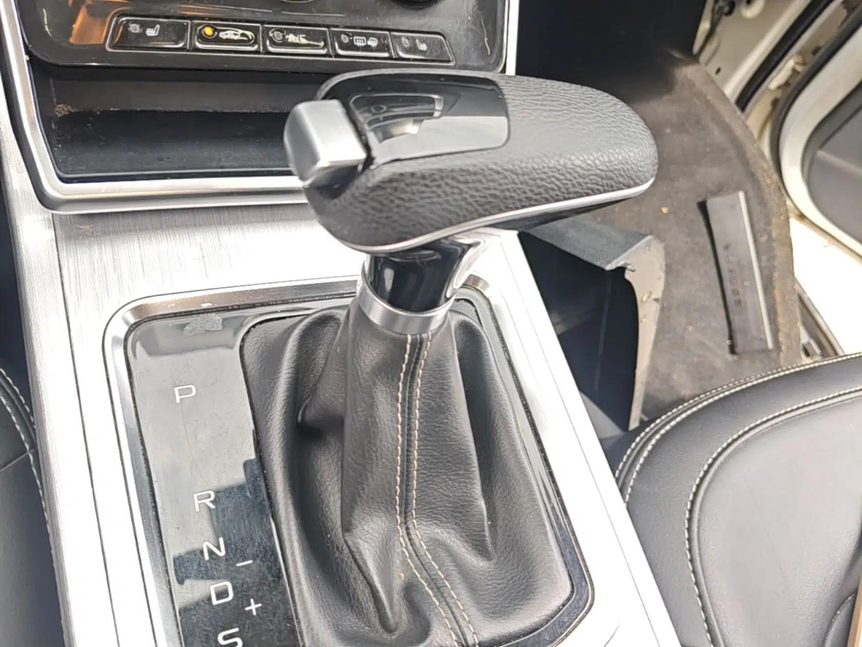 Bestune X40 2019 1.6L Automatic Luxury Version China V Emission Standard — миниатюра 17