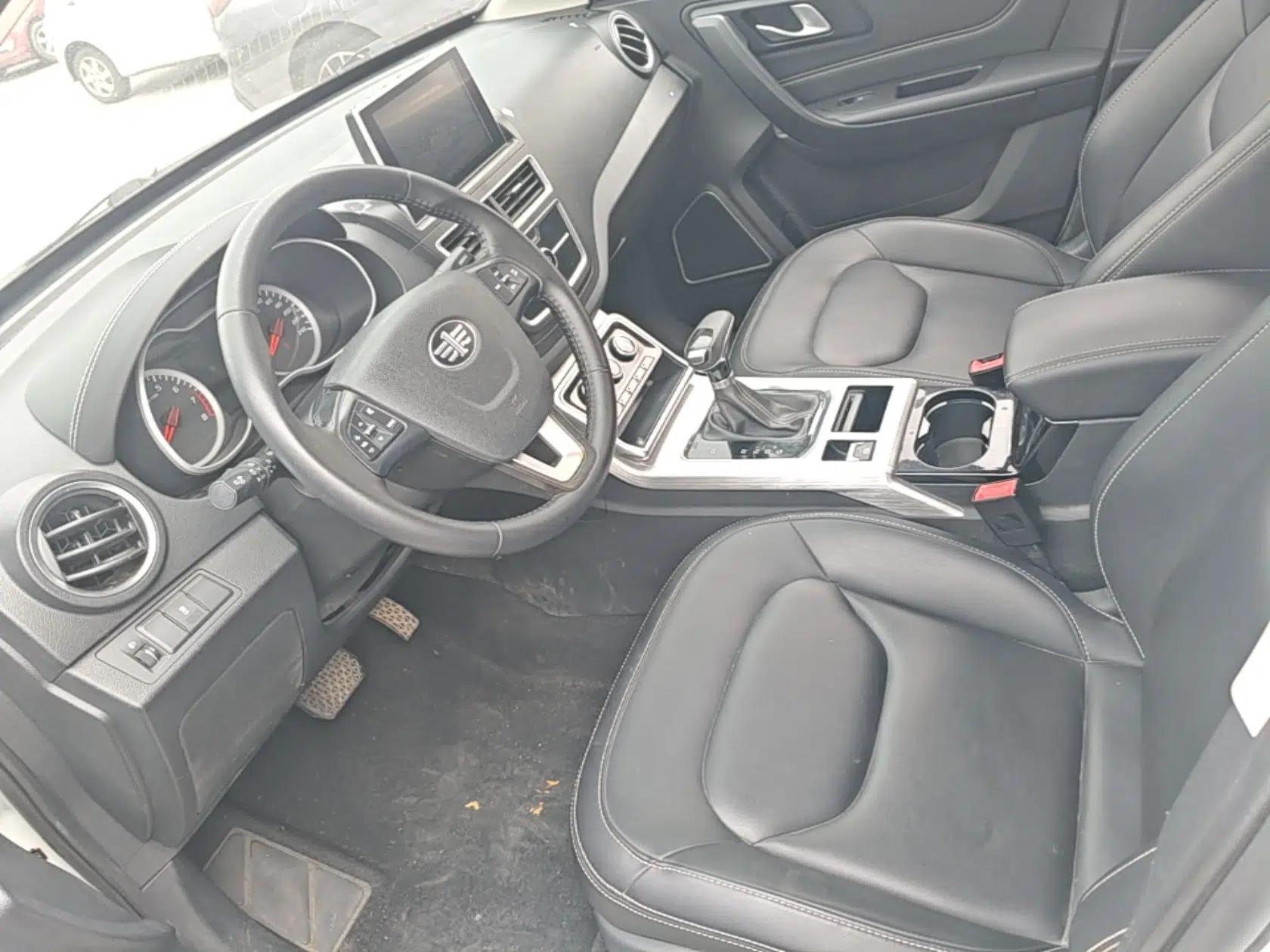 Bestune X40 2019 1.6L Automatic Luxury Version China V Emission Standard — миниатюра 18