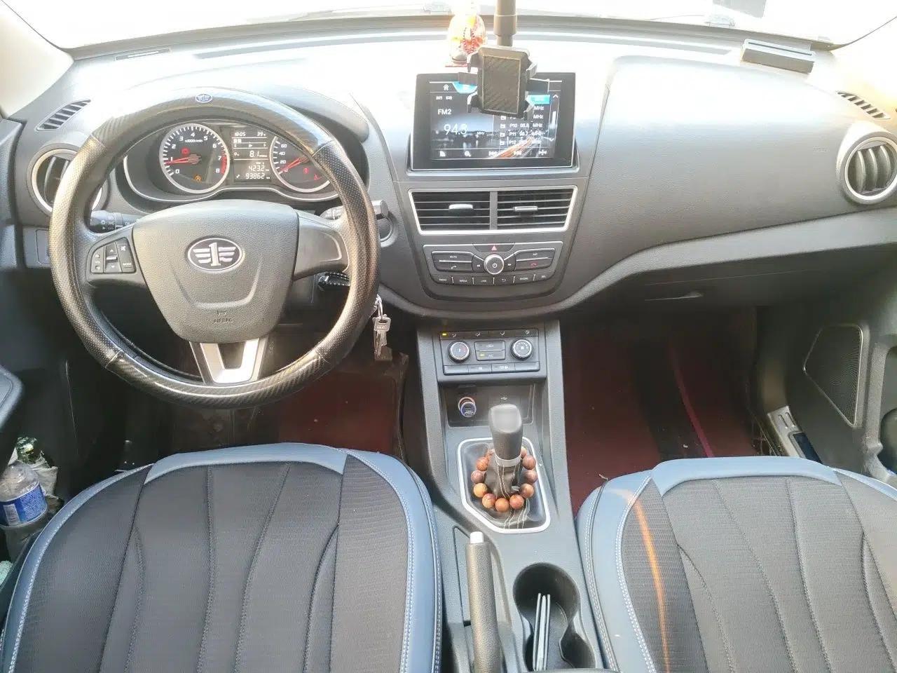 Bestune X40 2017 1.6L Manual Luxury Edition — миниатюра 10