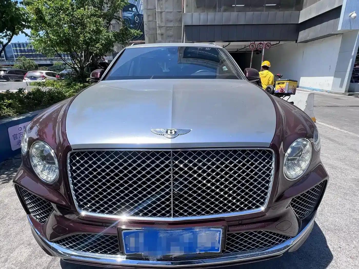 Bentayga 2021 4.0T V8 — миниатюра 2
