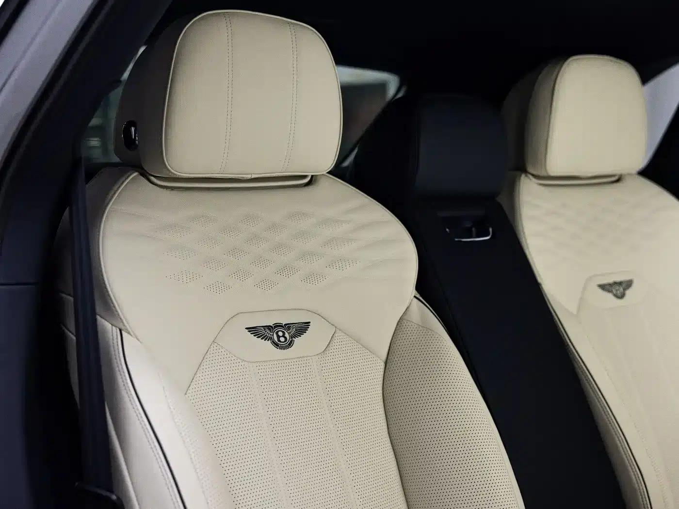 Bentayga 2023 4.0T V8 Long Wheelbase Elegance Edition — миниатюра 14