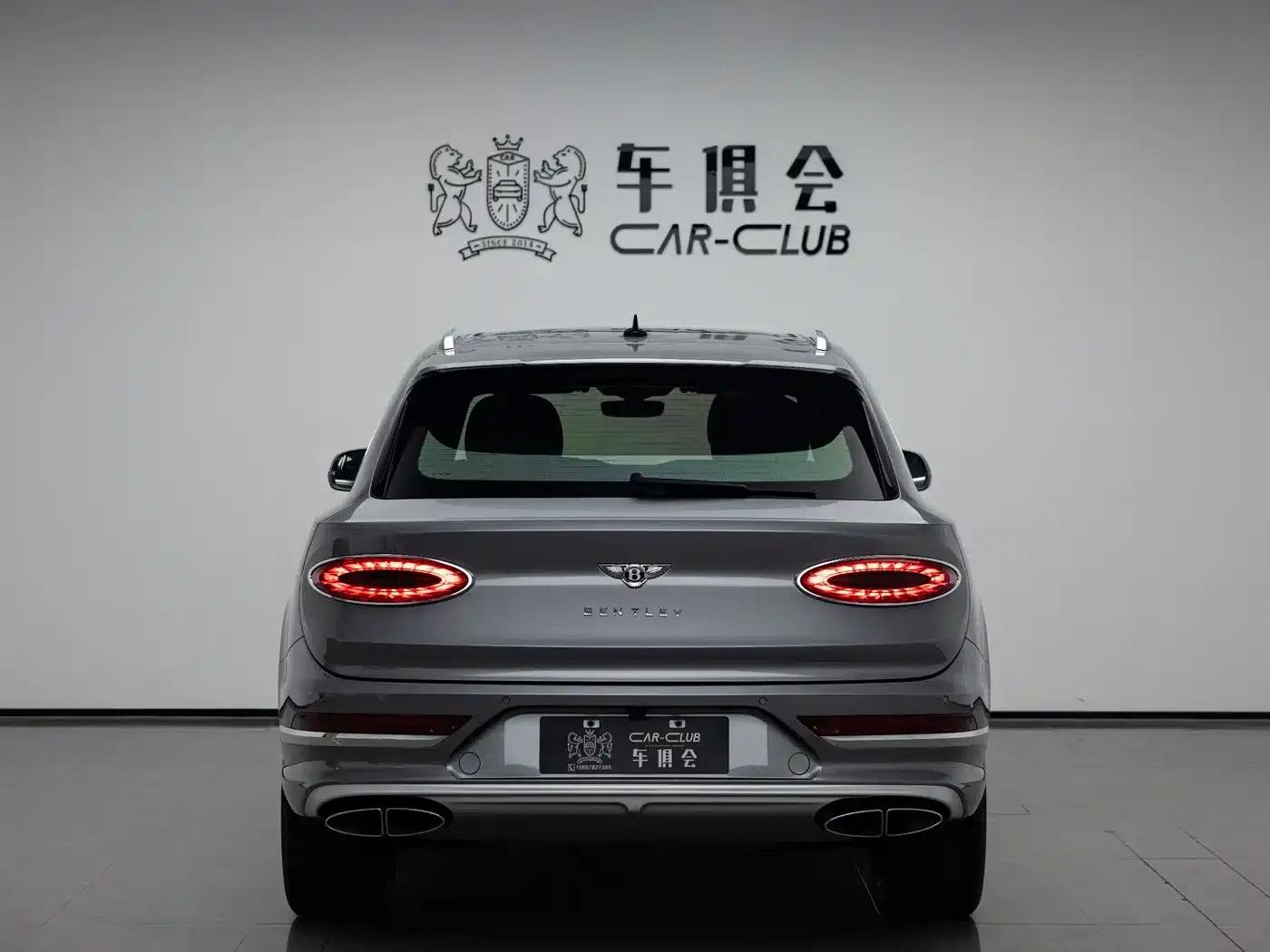 Bentayga 2023 4.0T V8 Long Wheelbase Elegance Edition — миниатюра 4