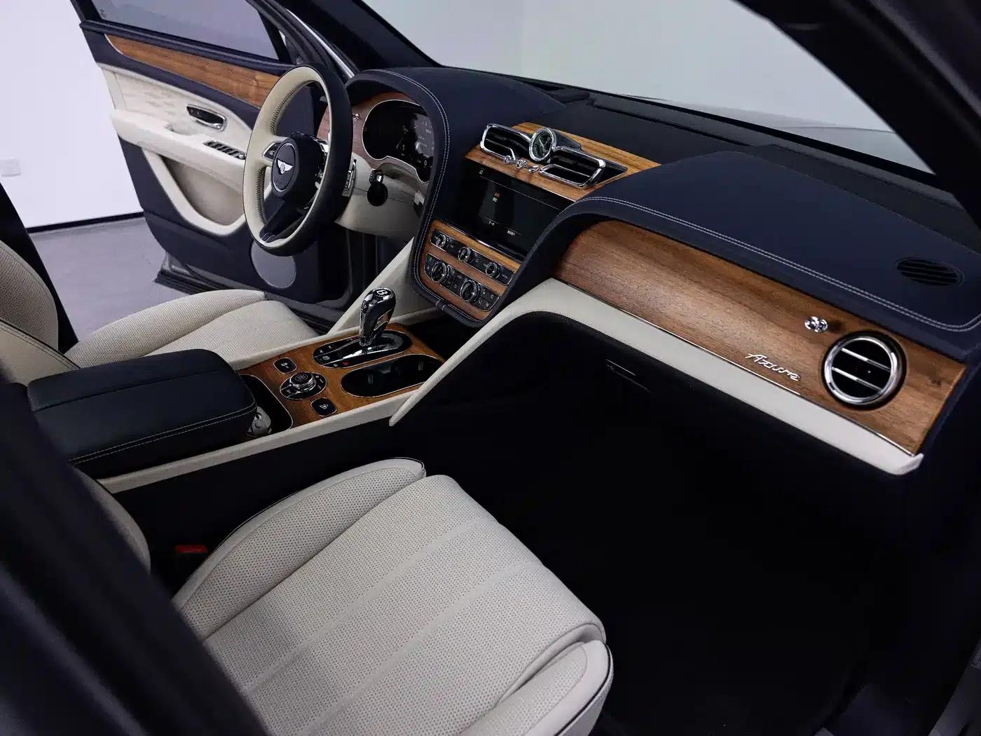 Bentayga 2023 4.0T V8 Long Wheelbase Elegance Edition — миниатюра 9
