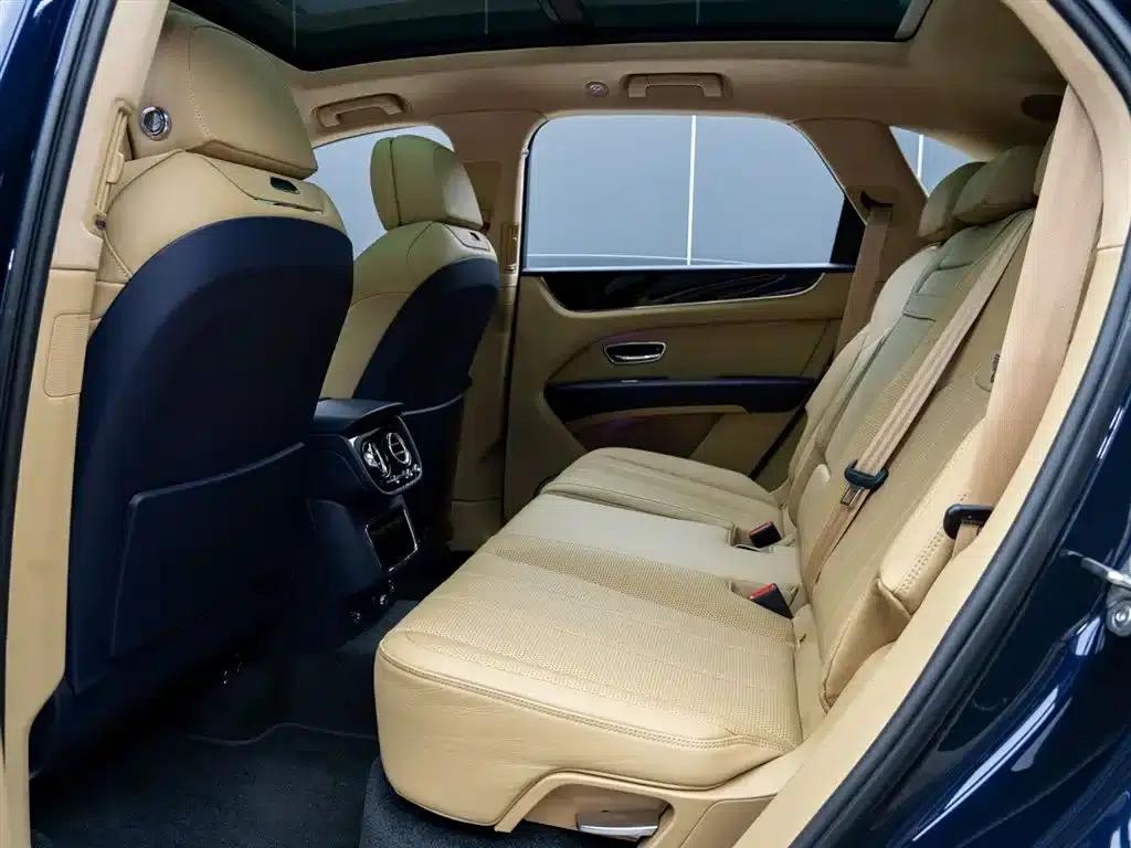 Bentayga 2024 4.0T V8 — миниатюра 13