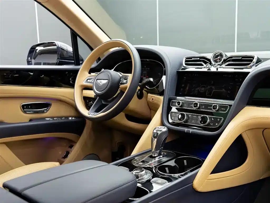 Bentayga 2024 4.0T V8 — миниатюра 16
