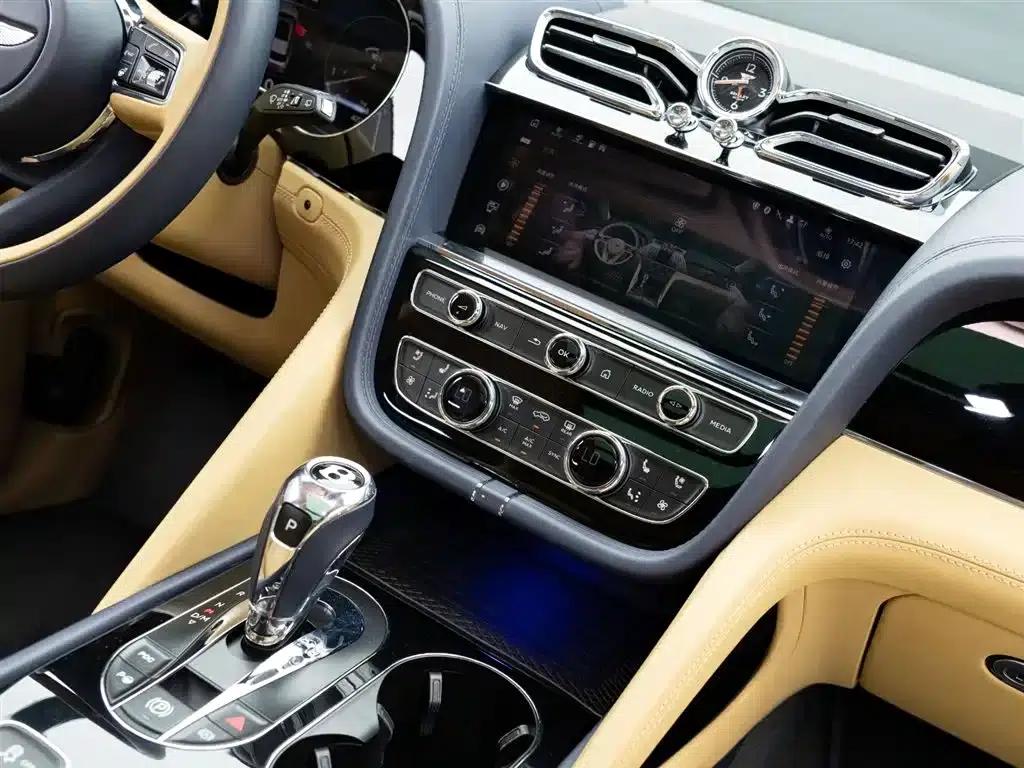 Bentayga 2024 4.0T V8 — миниатюра 17