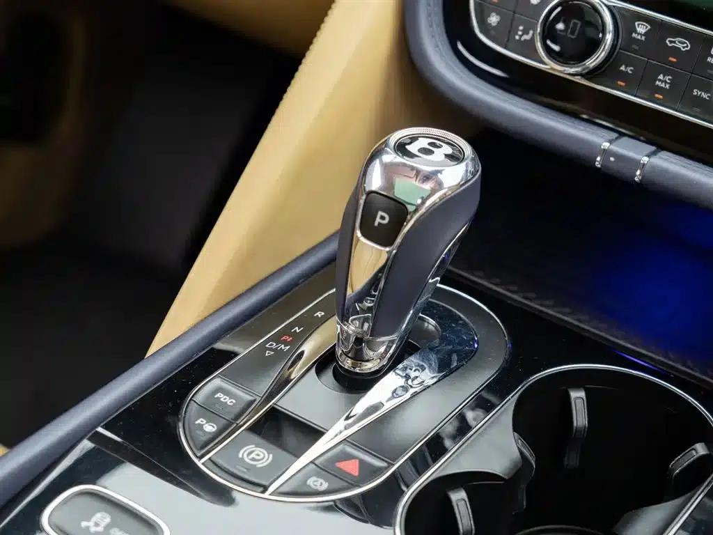 Bentayga 2024 4.0T V8 — миниатюра 19