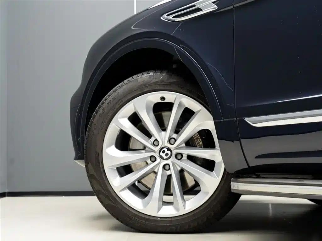 Bentayga 2024 4.0T V8 — миниатюра 6