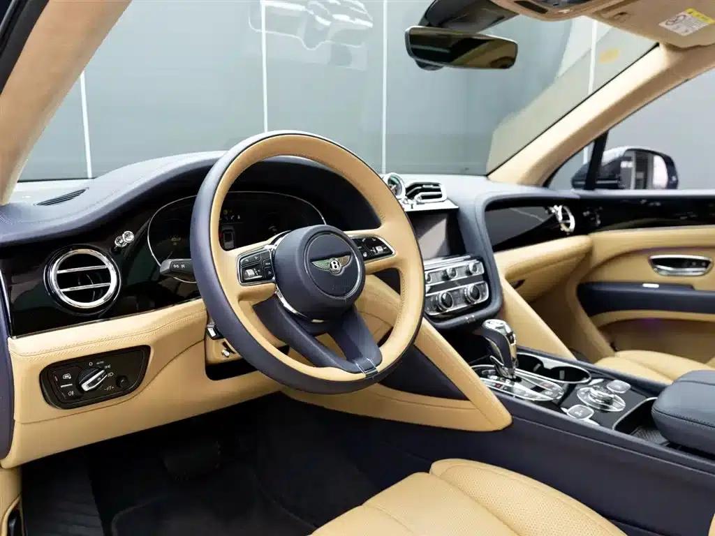 Bentayga 2024 4.0T V8 — миниатюра 10