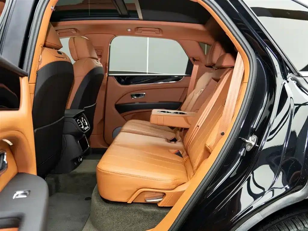 Bentayga 2022 4.0T V8 — миниатюра 11