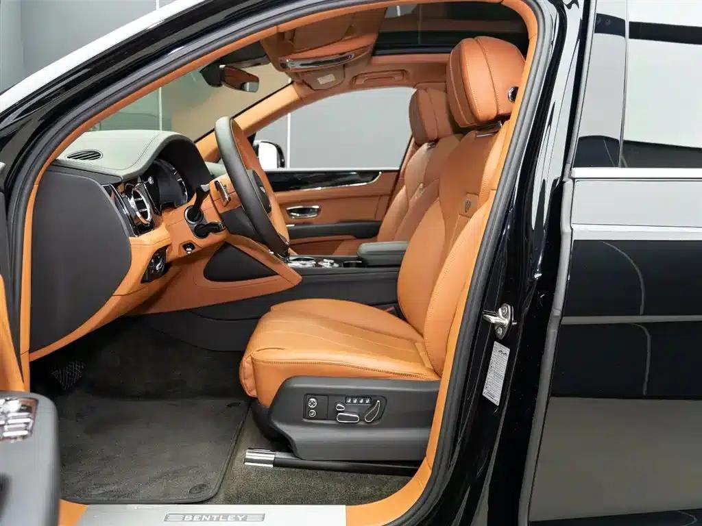 Bentayga 2022 4.0T V8 — миниатюра 9